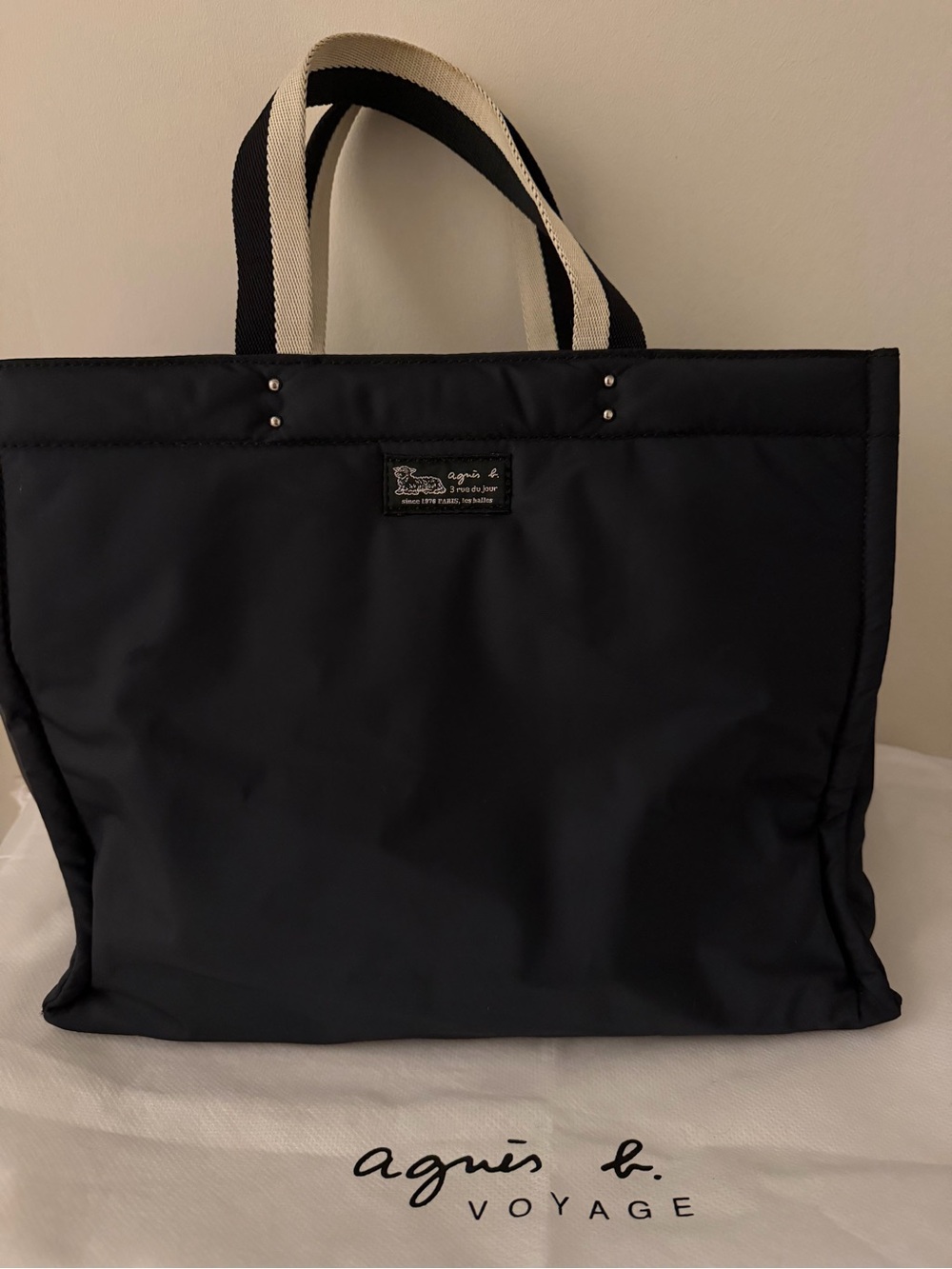 Agnes B VOYAGE Black Tote Bag with Contrast Handles